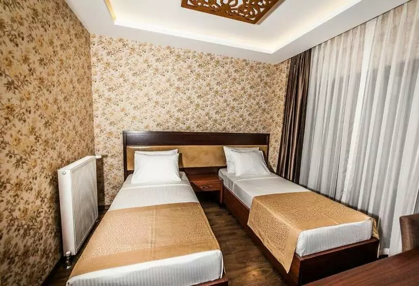 اتاق استاندارد با چشم‌انداز کوهستان, My Green Boutique