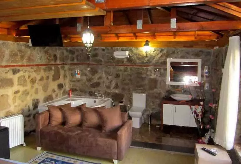 کلبه ییلاقی, My Green Boutique