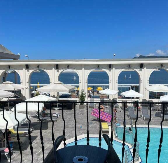 غرفة ديلوكس مطلّة علي البحر, Northdoor