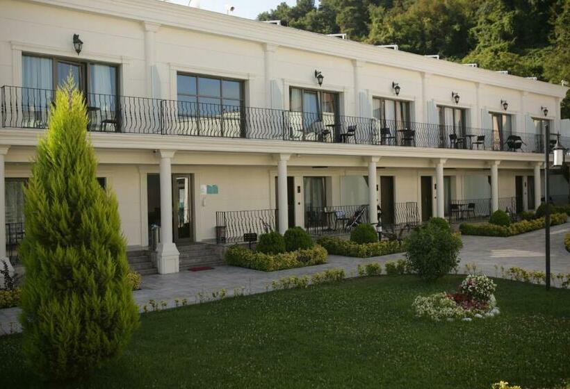 غرفة قياسية, Northdoor