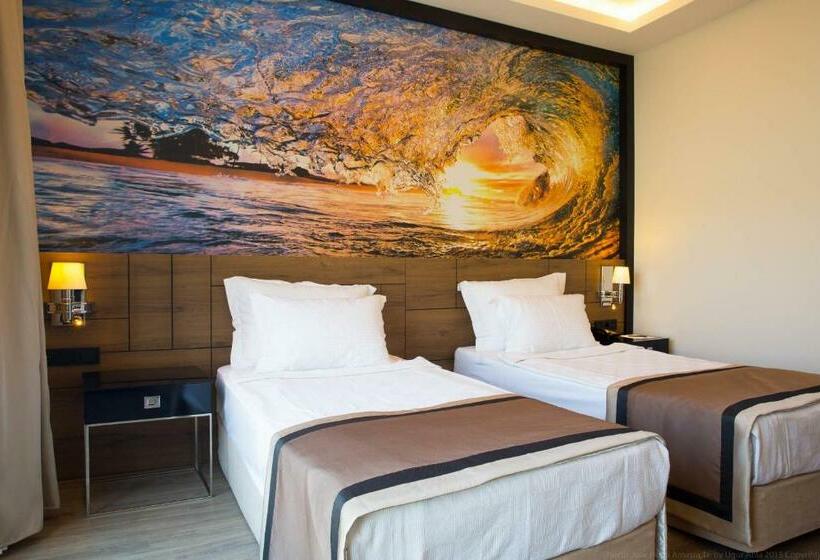 غرفة قياسية, Northdoor