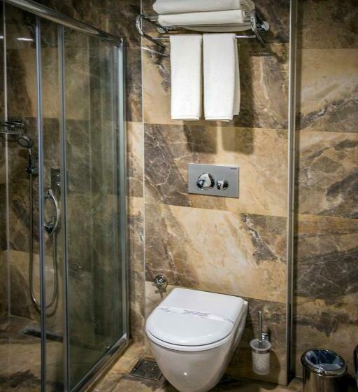 غرفة قياسية, Northdoor