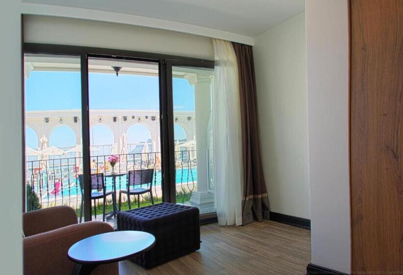 غرفة ديلوكس مطلّة علي البحر, Northdoor