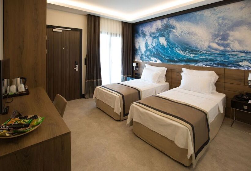 غرفة قياسية, Northdoor