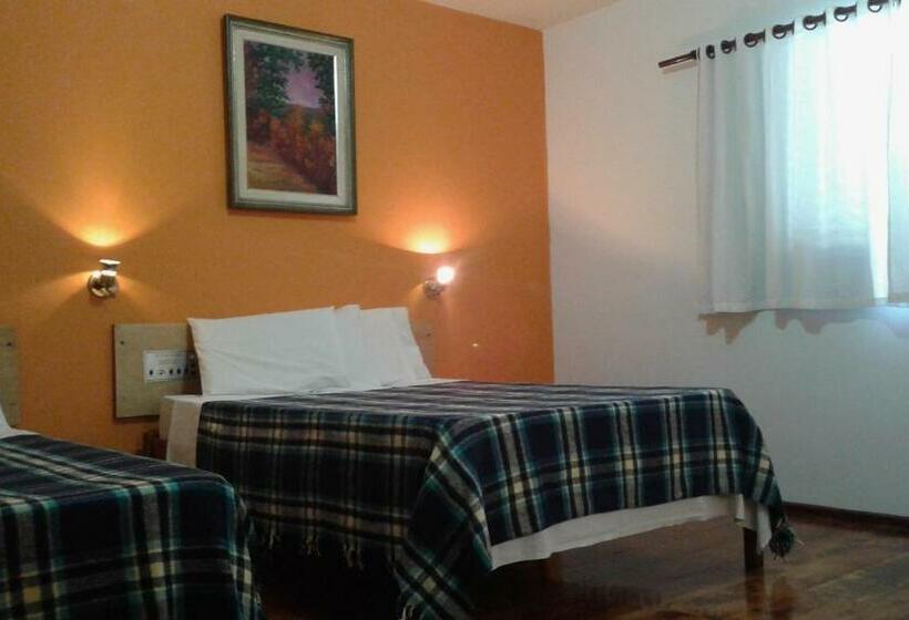 חדר סטנדרט לשלושה, Salvador