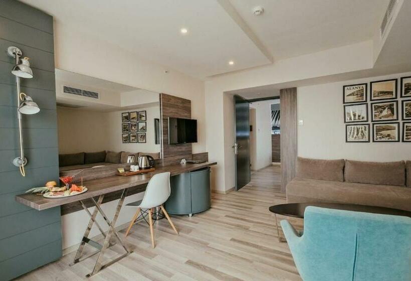 스위트, Sunprime Clounge  Adult Only