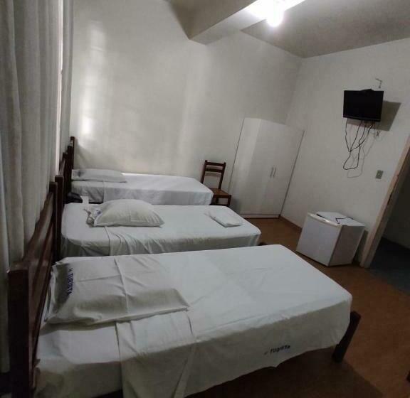 חדר סטנדרט לשלושה, Turista