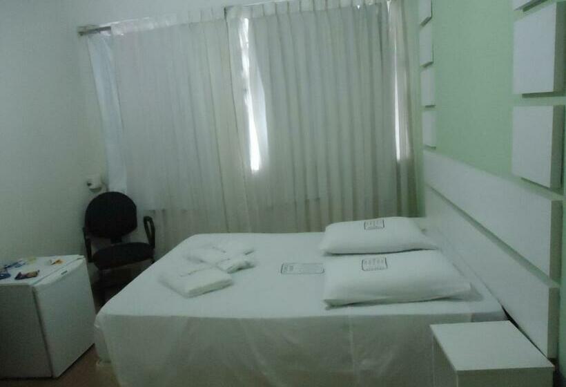 חדר דלוקס, Turista