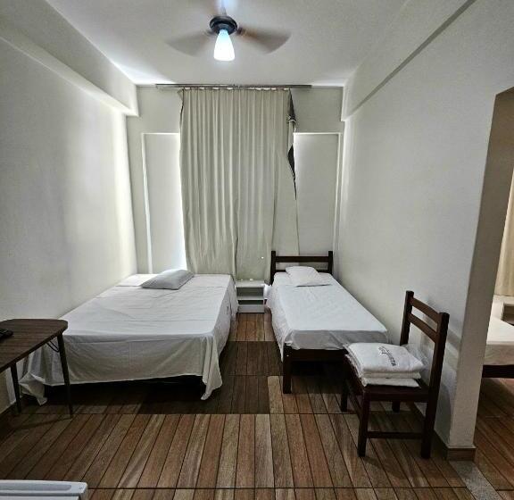 חדר סטנדרט לארבעה, Turista