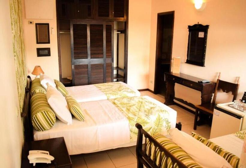 스탠다드 트리플 룸, Ubatuba Palace