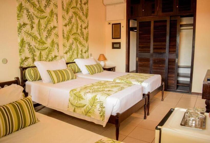 스탠다드 트리플 룸, Ubatuba Palace