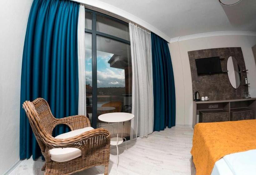 Номер Стандарт Вид на Горы, Kerpe Diem Otel