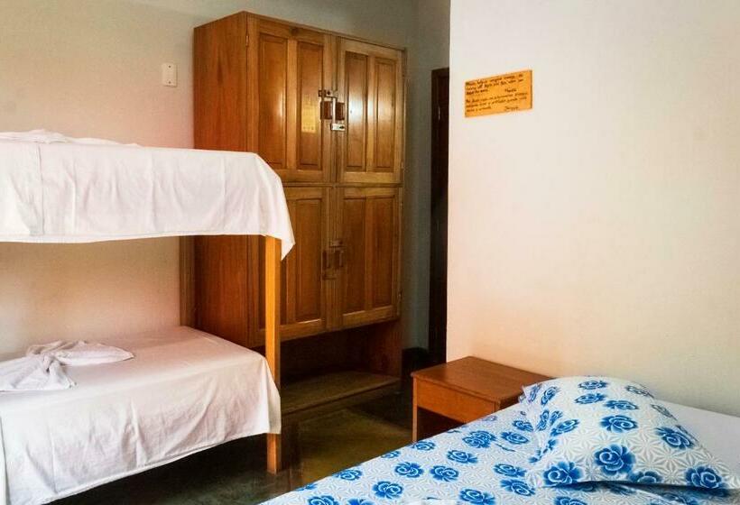 غرفة قياسية رباعية, O Pharol Hostel E Pousada