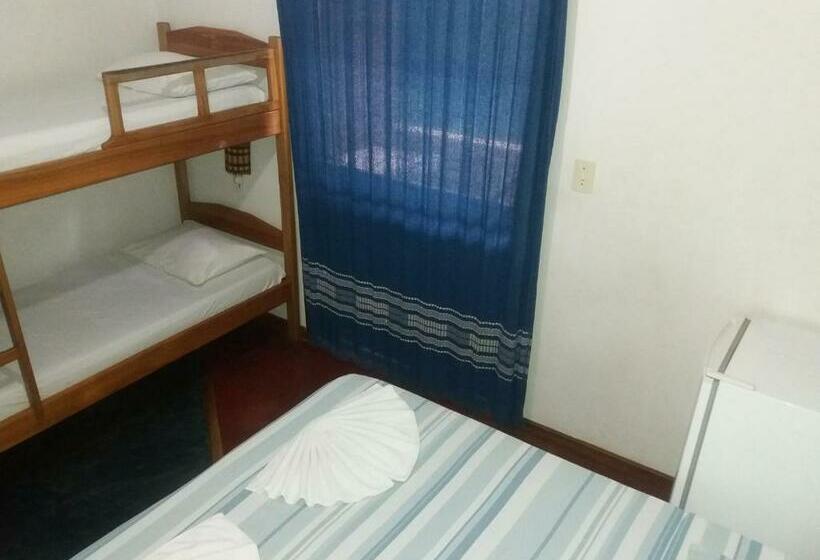 غرفة قياسية رباعية, O Pharol Hostel E Pousada