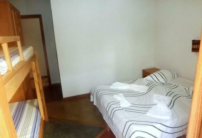 غرفة قياسية رباعية, O Pharol Hostel E Pousada