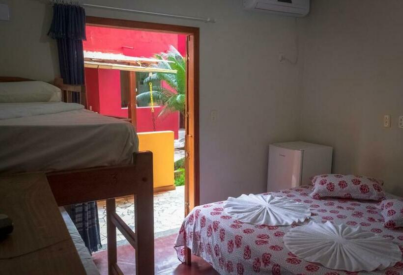 Четырехместный Номер Стандарт, O Pharol Hostel E Pousada