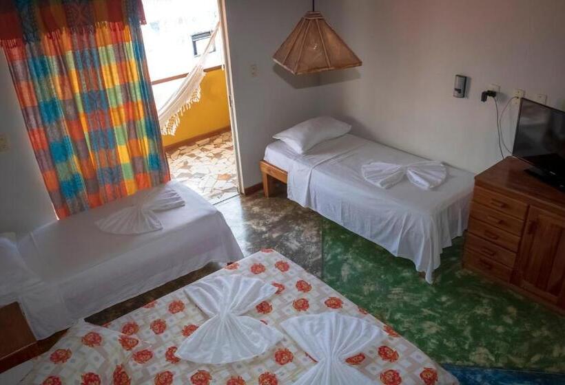 غرفة سوبيريور رباعية, O Pharol Hostel E Pousada