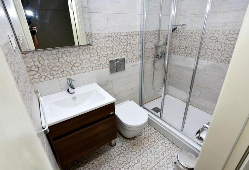 Четырехместный Номер Стандарт Вид на Сад, Pekcan Otel