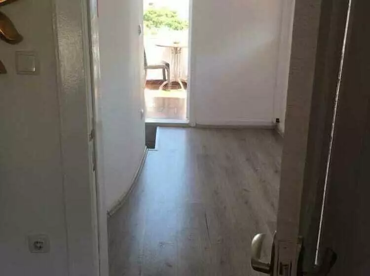 اتاق لوکس با بالکن و چشم‌انداز دریا, Ada Antik Otel