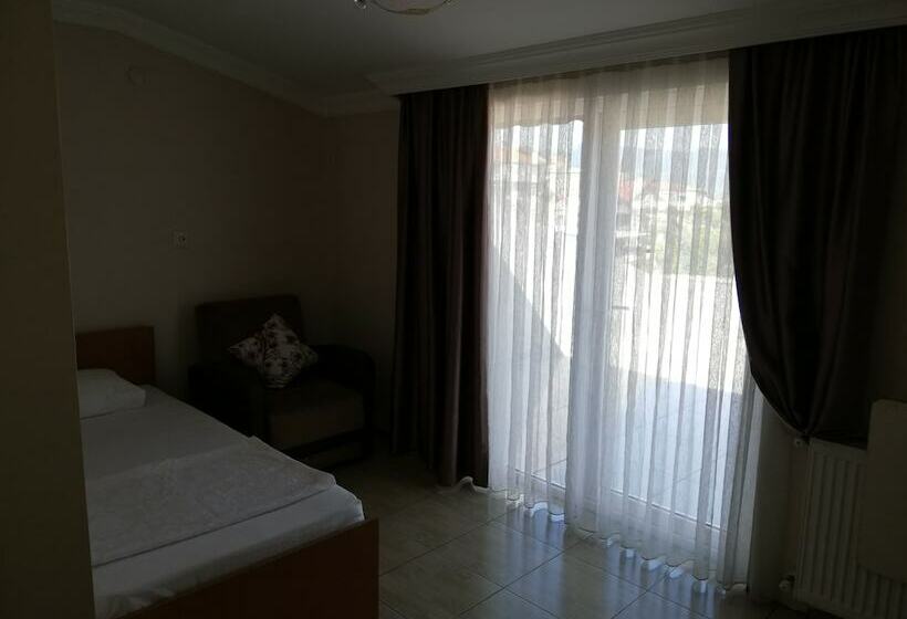 デラックストリプルルーム, Karadeniz Pansiyon