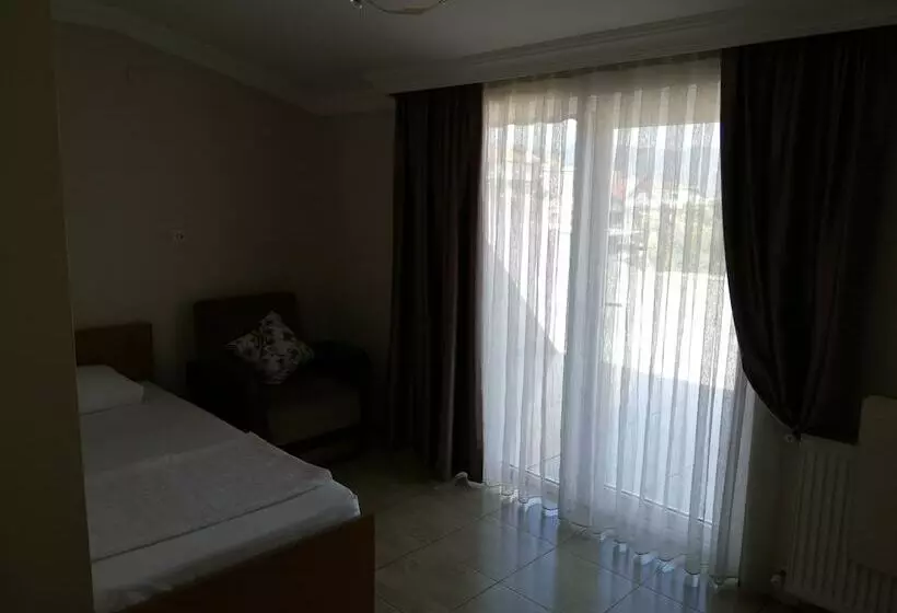 デラックストリプルルーム, Karadeniz Pansiyon
