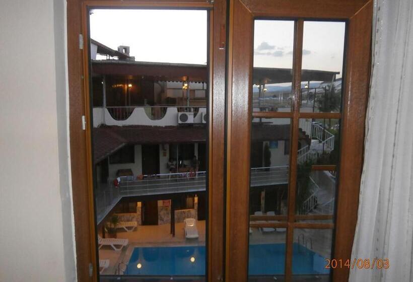 اتاق استاندارد چهار تخته, Alida Hotel Pamukkale