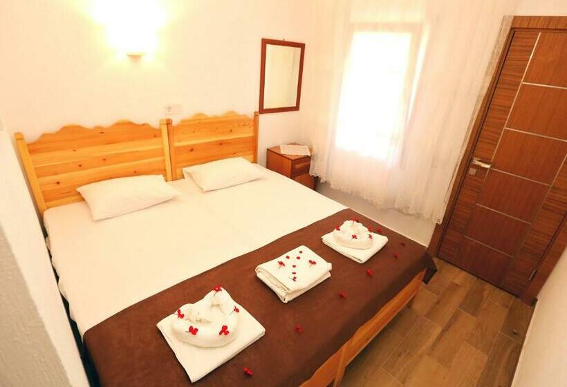 Quarto Triplo Standart, Dalyan Pension