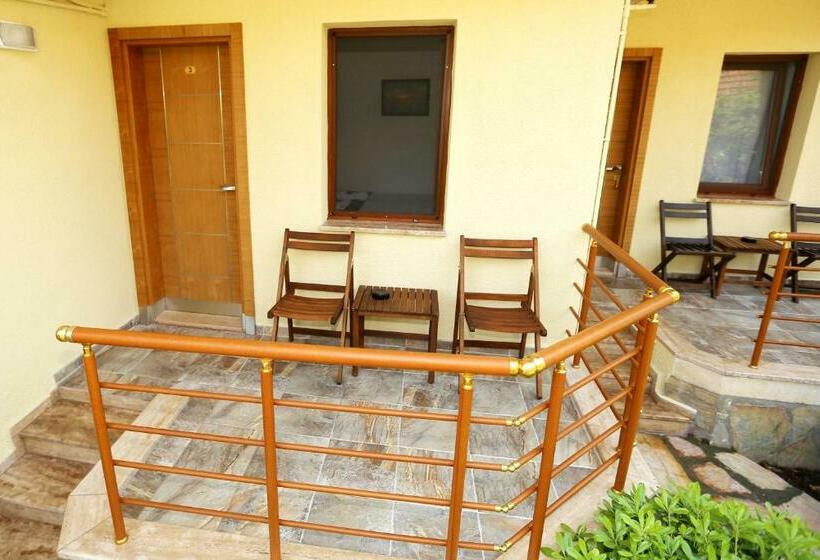 Quarto Triplo Standart, Dalyan Pension