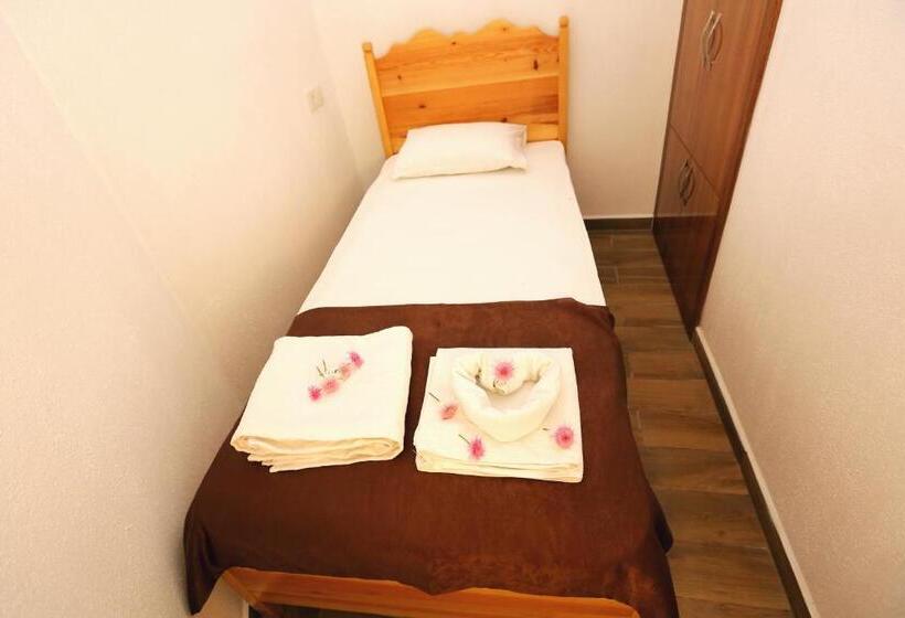 Quarto Triplo Standart, Dalyan Pension
