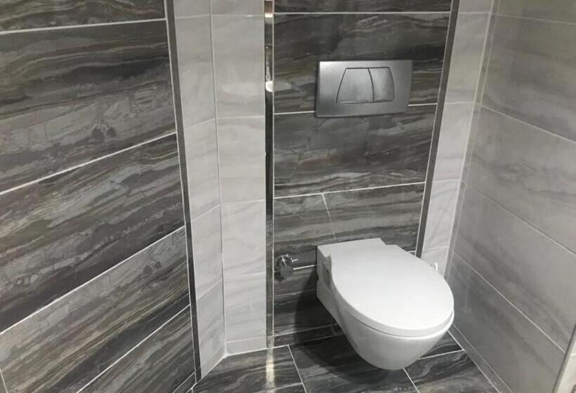 ファミリールーム, Dolphin Yunus