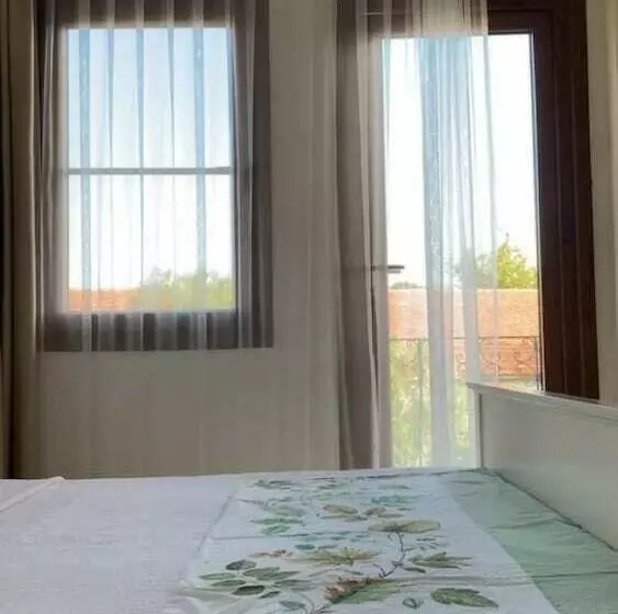 バルコニー付きスタンダードルーム, Cunda Eren Otel