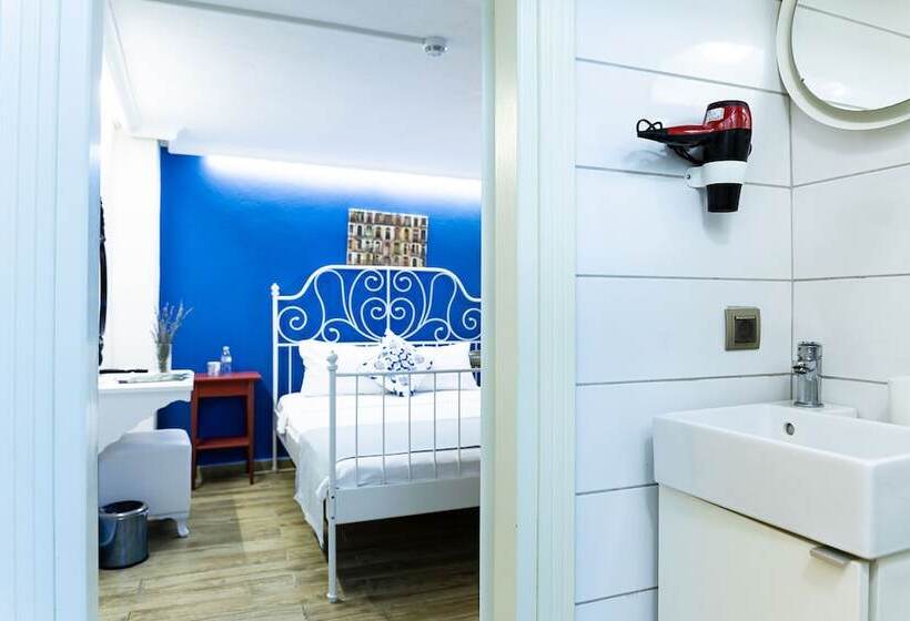 Номер Economy, Cunda Eren Otel
