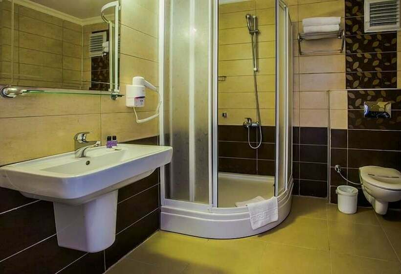 اتاق اکونومی, Grand Akca