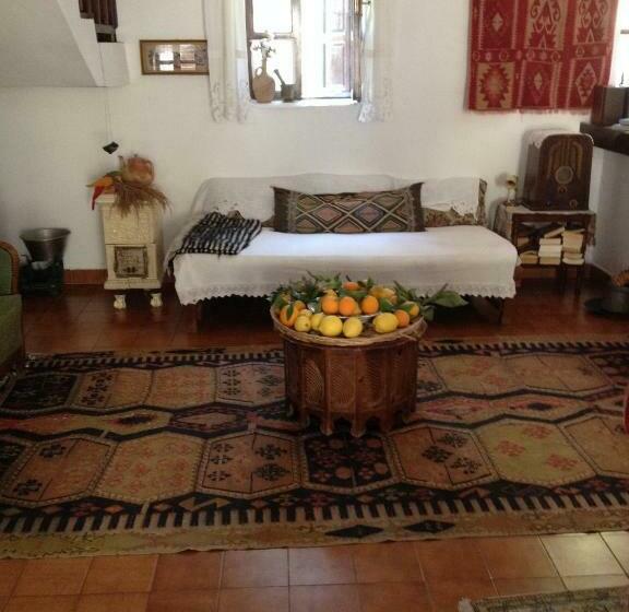 スタンダードトリプルルーム, Kalkan Turk Evi