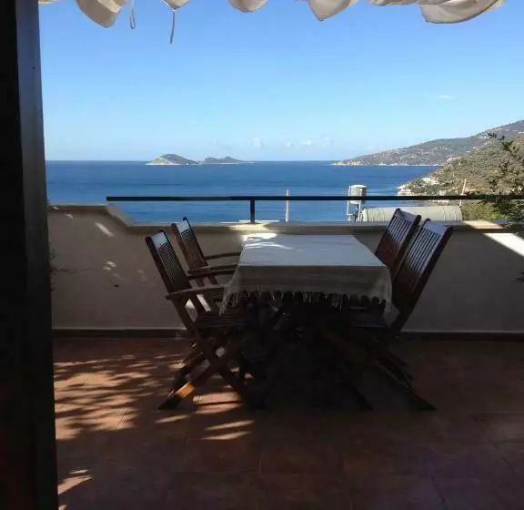 اتاق استاندارد, Kalkan Turk Evi