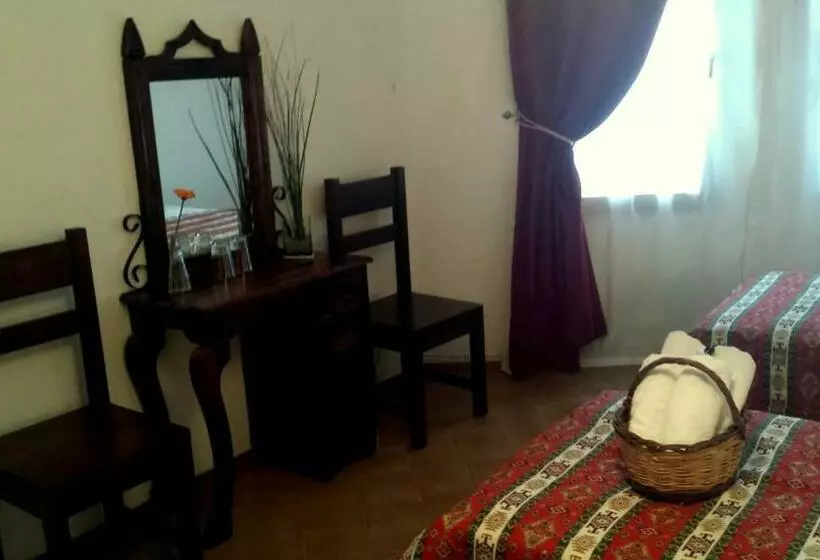 Camera Standard, Kilim