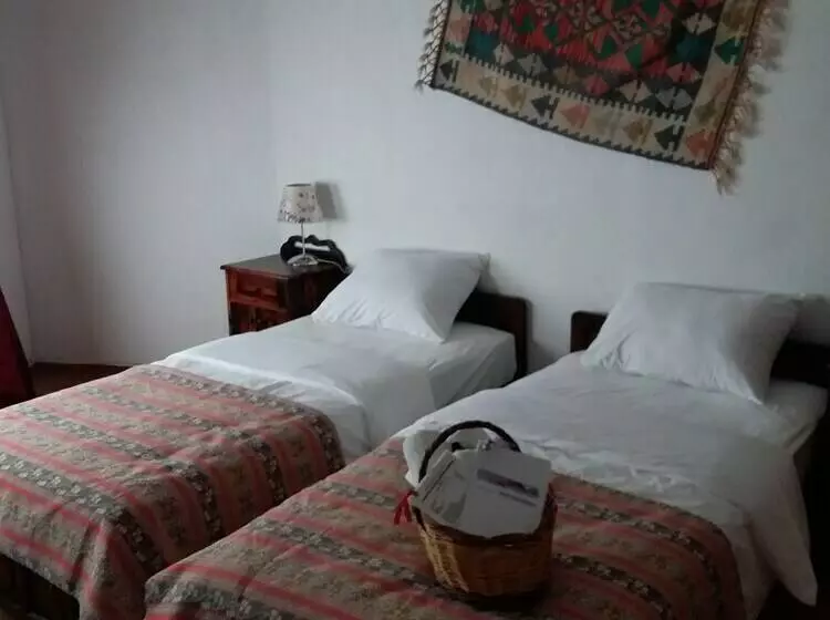 Camera Standard Individuale, Kilim