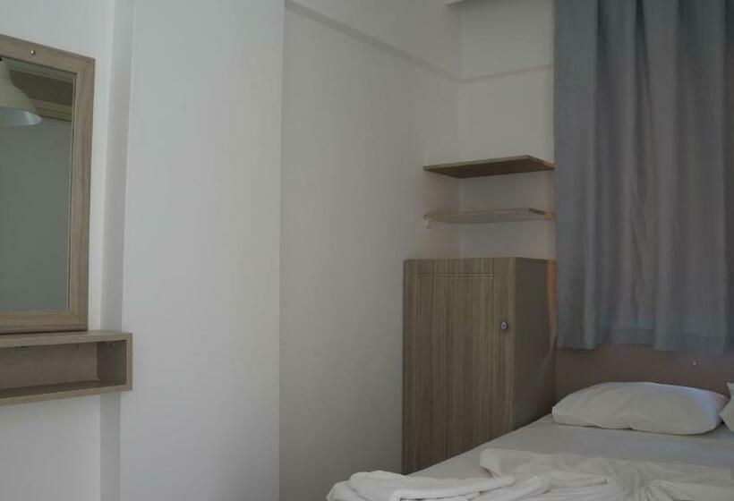 Quarto Estandar com Sacada, Marine