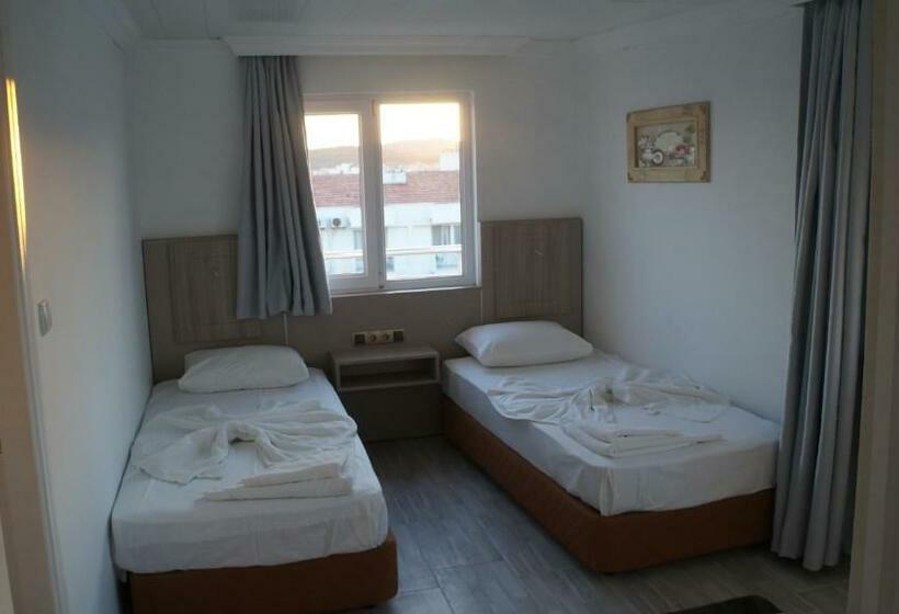 Quarto Estandar com Sacada, Marine