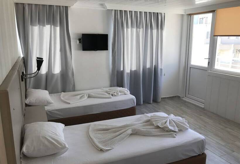 Quarto Familiar, Marine