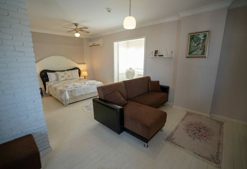 Номер Superior, Nobela