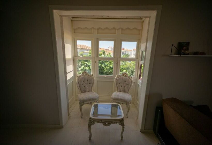 Номер Superior, Nobela