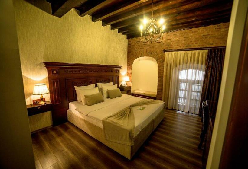 Номер Стандарт, Panderma Port