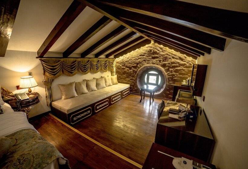 Номер Стандарт, Panderma Port