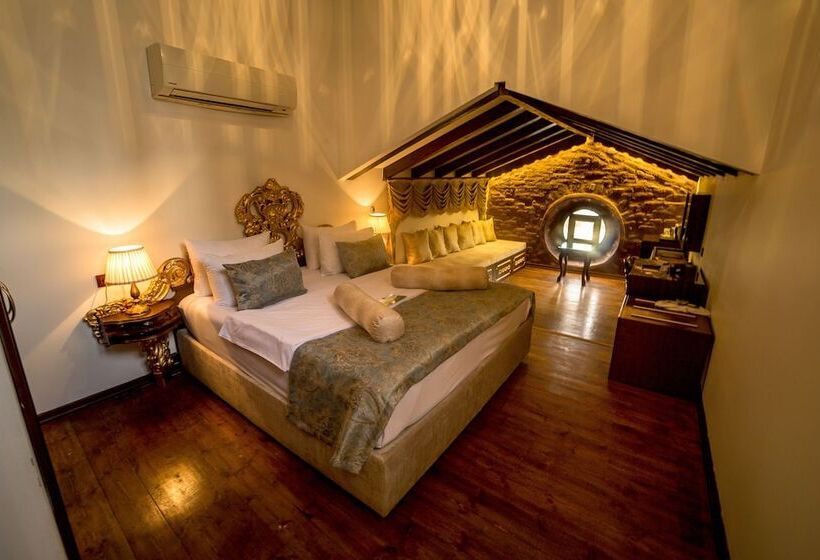 Номер Стандарт, Panderma Port