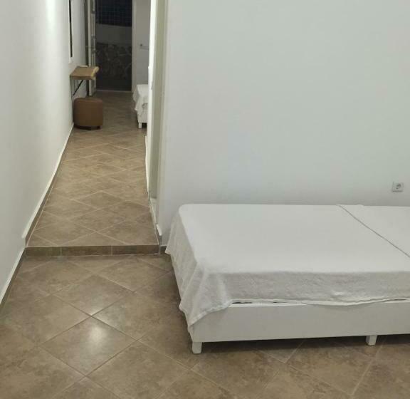 Семейный Номер, Pataros