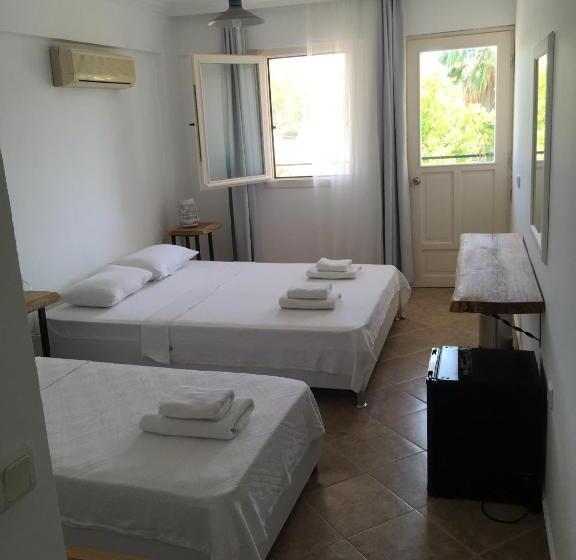 Номер Стандарт Трехместный, Pataros