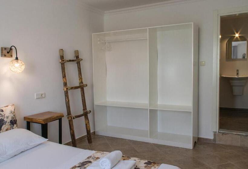 Номер Superior, Pataros