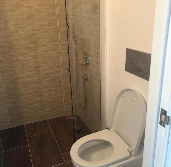 Номер Economy, Pataros