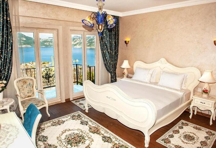 غرفة ديلوكس مزودة بشرفة, Swan Lake Hotel   Adult Only